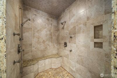 11028 E Riverside Drive , Bothell, WA 98011 - Photo 27