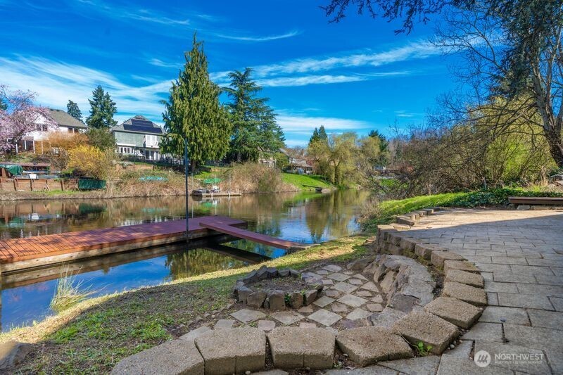 11028 E Riverside Drive , Bothell, WA 98011