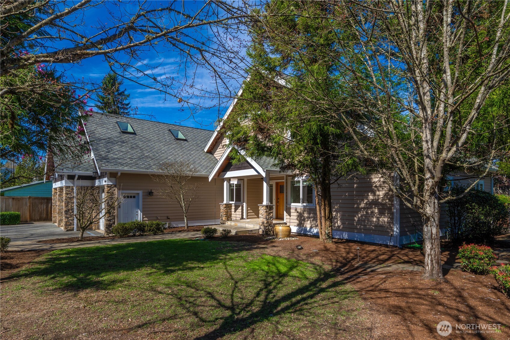 11028 E Riverside Drive , Bothell, WA 98011