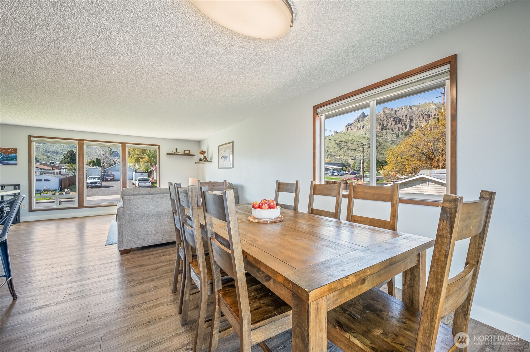 932 CRAWFORD Avenue , Wenatchee, WA 98801
