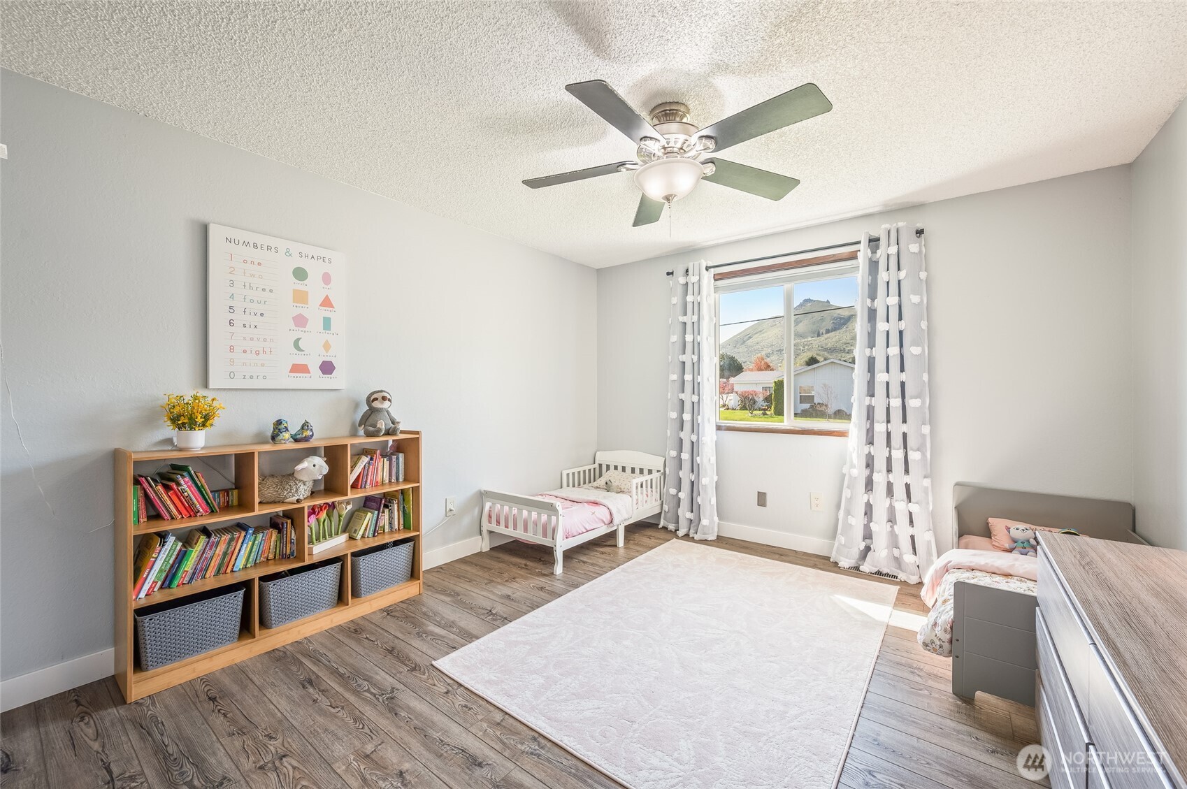 932 CRAWFORD Avenue , Wenatchee, WA 98801