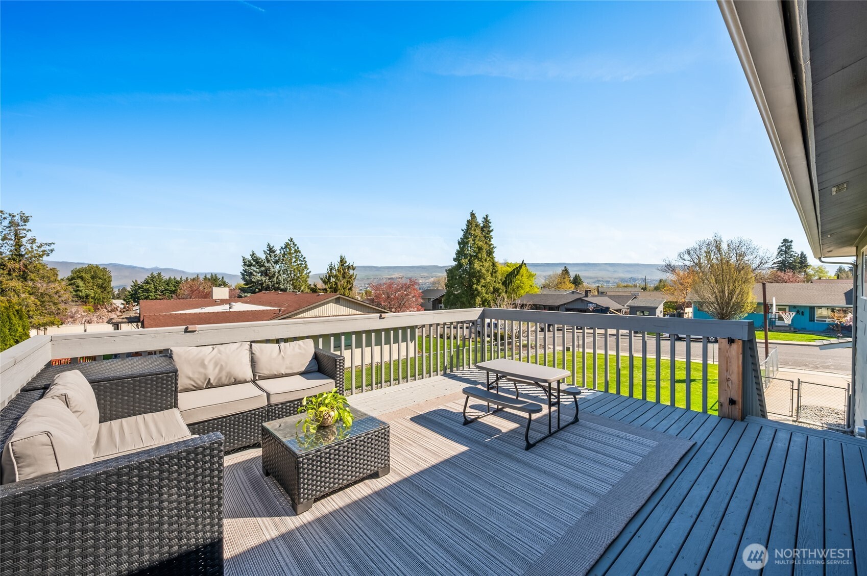 932 CRAWFORD Avenue , Wenatchee, WA 98801