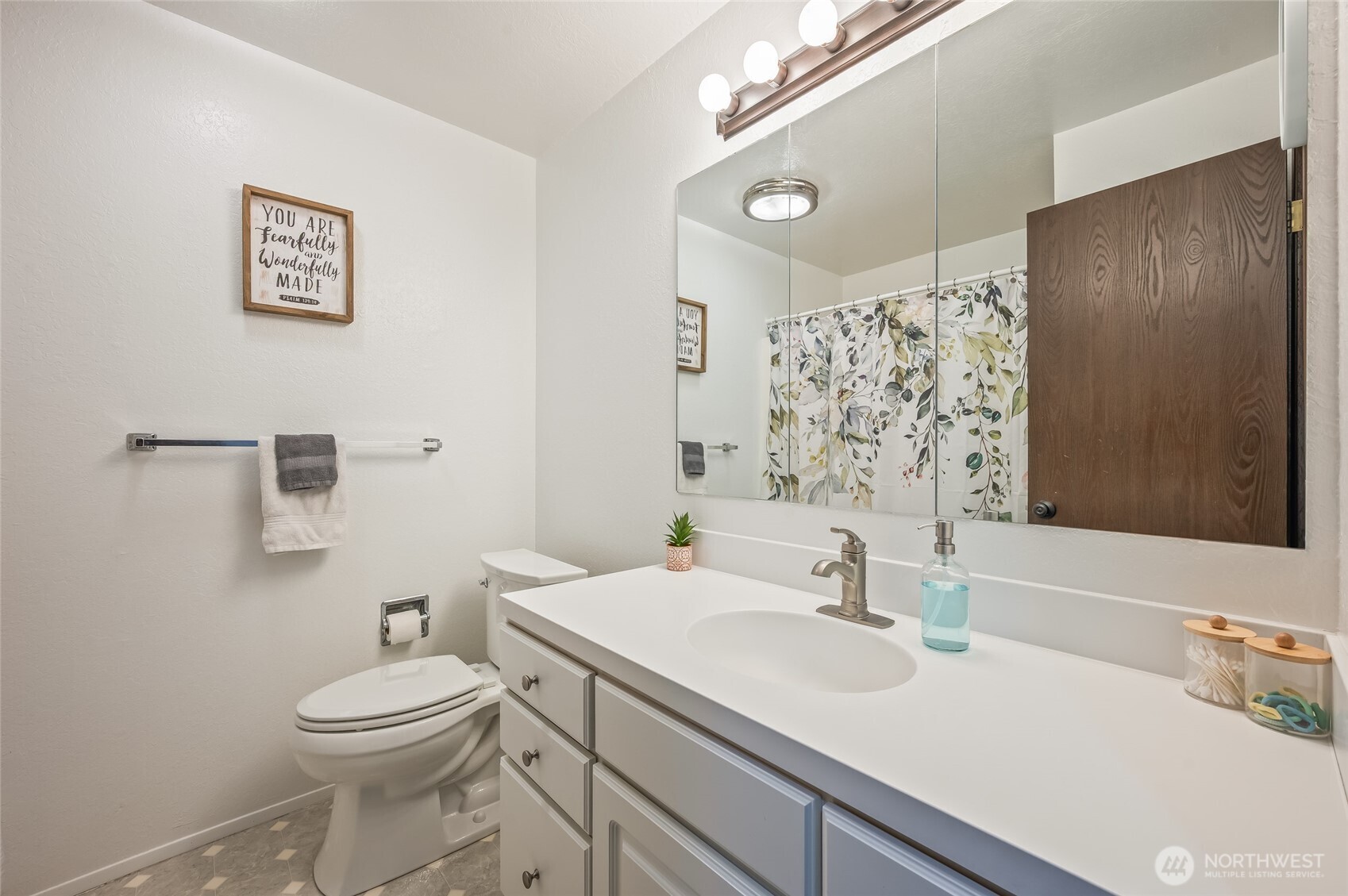 932 CRAWFORD Avenue , Wenatchee, WA 98801