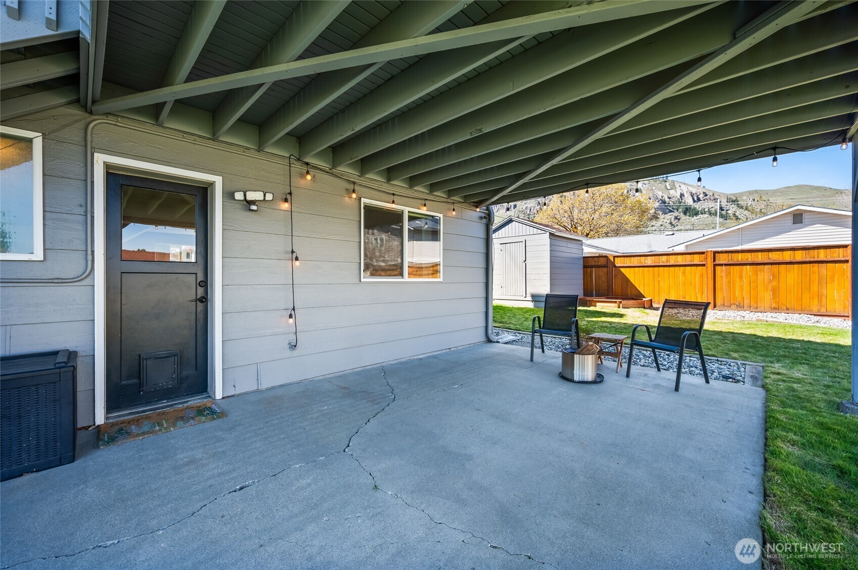 932 CRAWFORD Avenue , Wenatchee, WA 98801