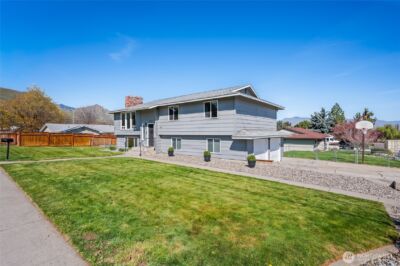 932 CRAWFORD Avenue , Wenatchee, WA 98801 - Photo 37