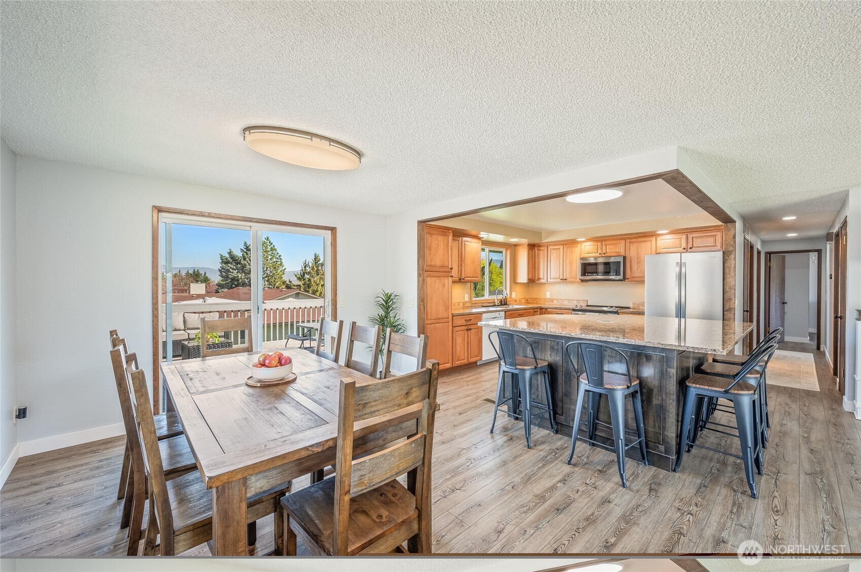 932 CRAWFORD Avenue , Wenatchee, WA 98801