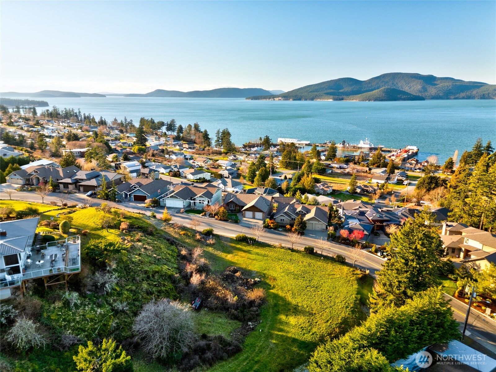 2707 17th Street , Anacortes, WA 98221