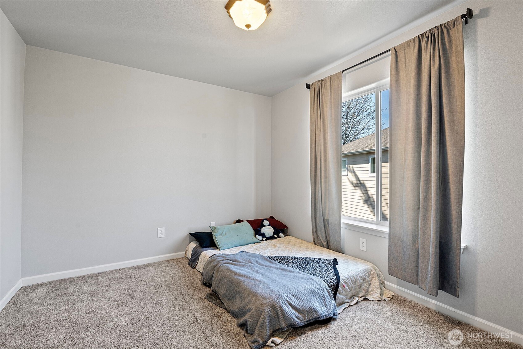 659 Joy Street , Eatonville, WA 98328