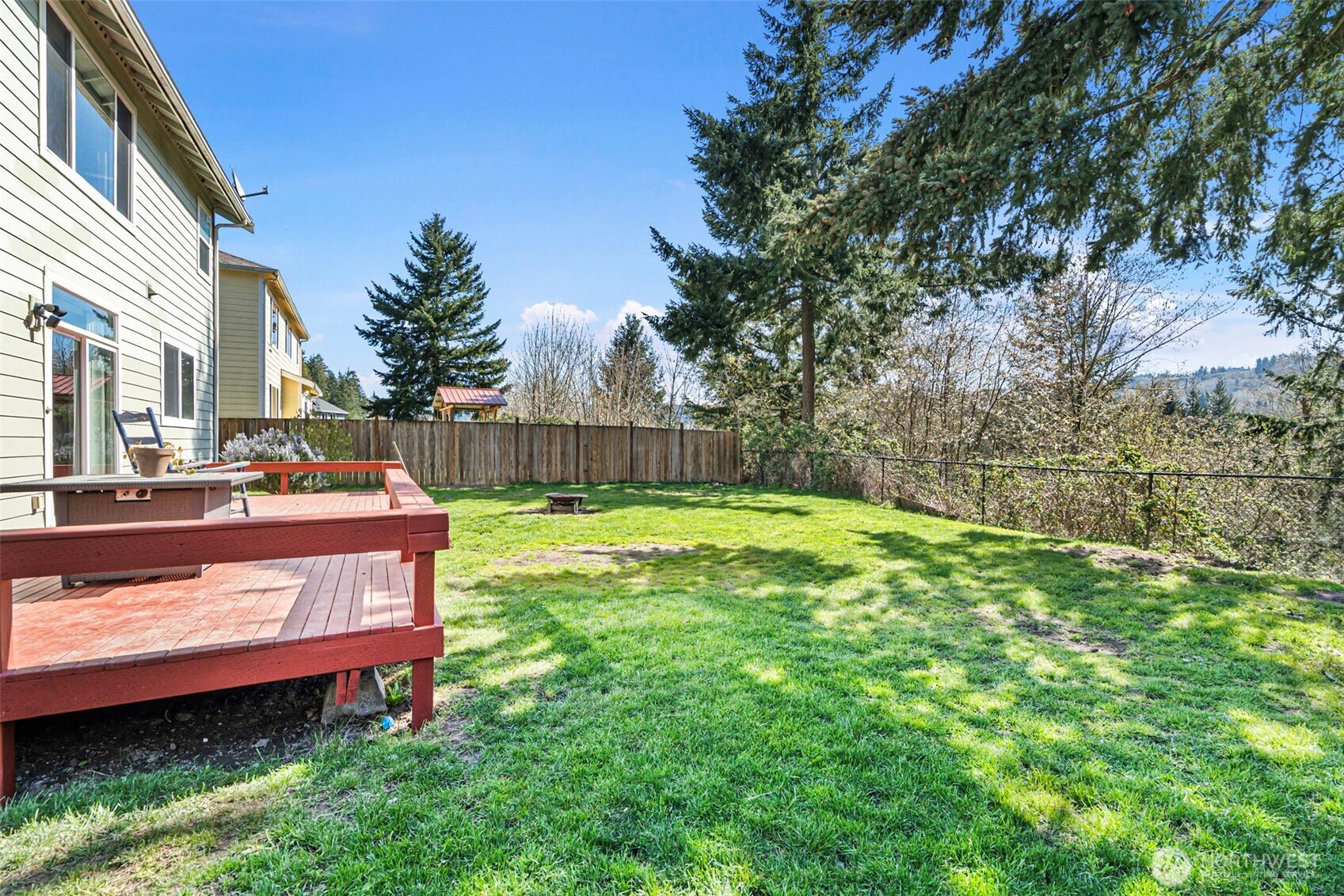 659 Joy Street , Eatonville, WA 98328