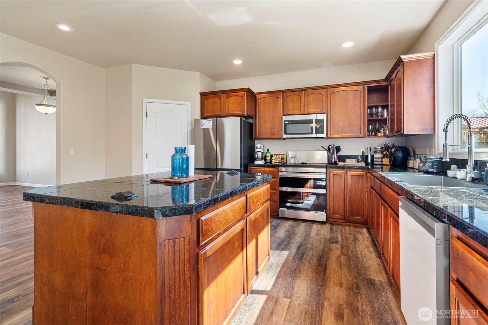 659 Joy Street , Eatonville, WA 98328