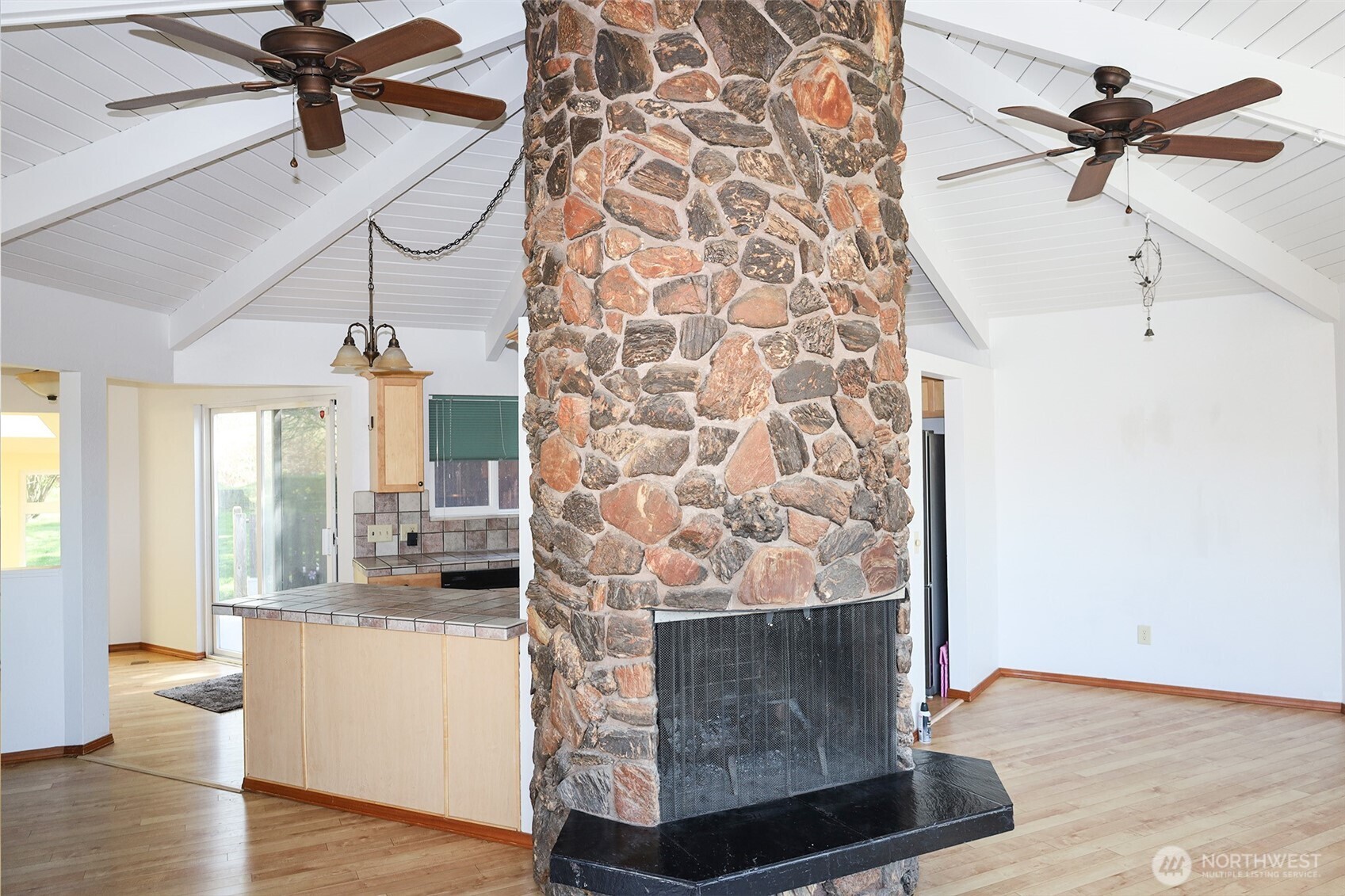 9678 Crest Dr , Blaine, WA 98230