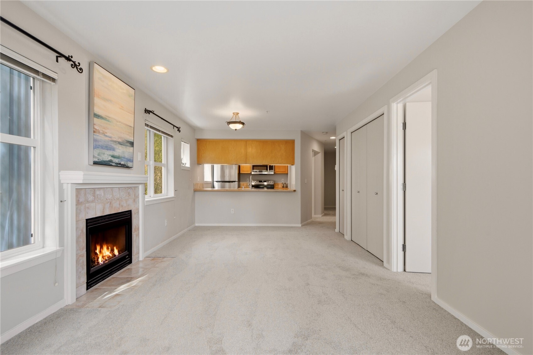 12345 Roosevelt Way NE #305, Seattle, WA 98125