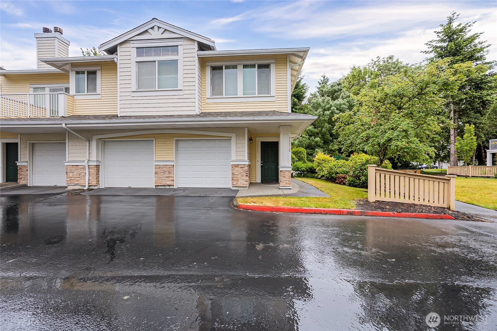 23210 59th Street S #12-5, Kent, WA 98032