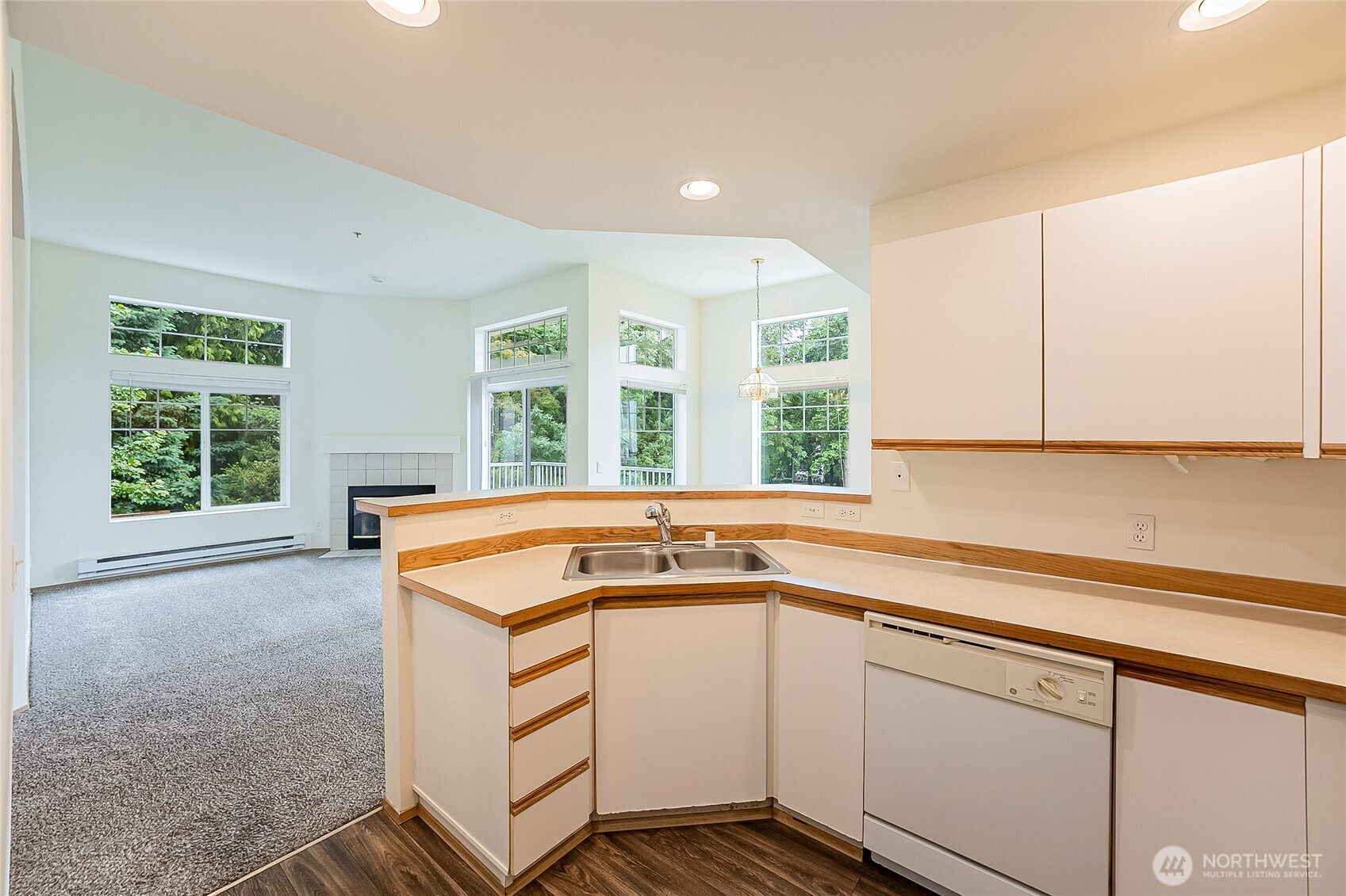 23210 59th Street S #12-5, Kent, WA 98032