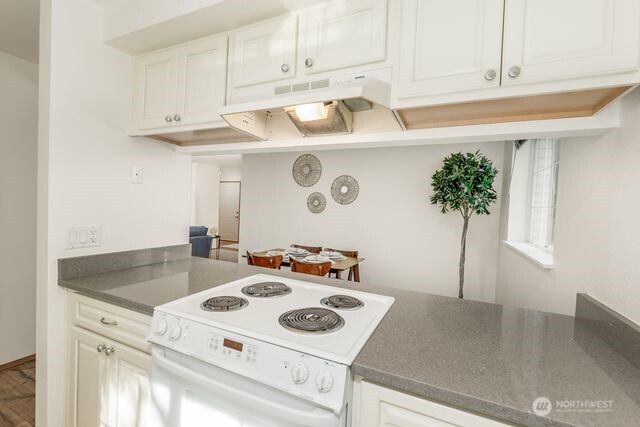23315 Cedar Way #M101, Mountlake Terrace, WA 98043