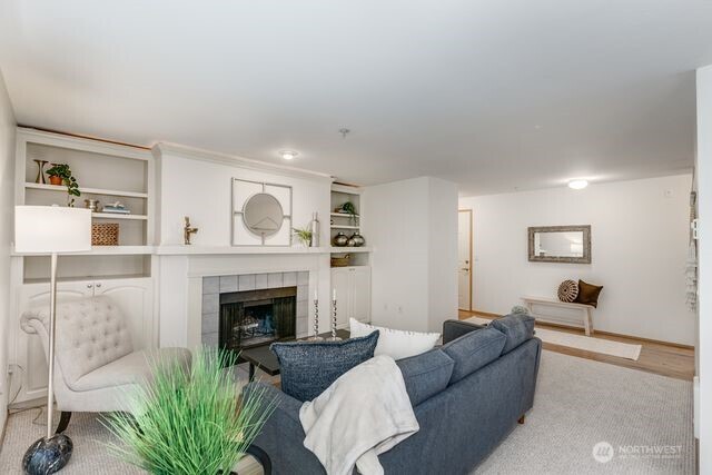 23315 Cedar Way #M101, Mountlake Terrace, WA 98043