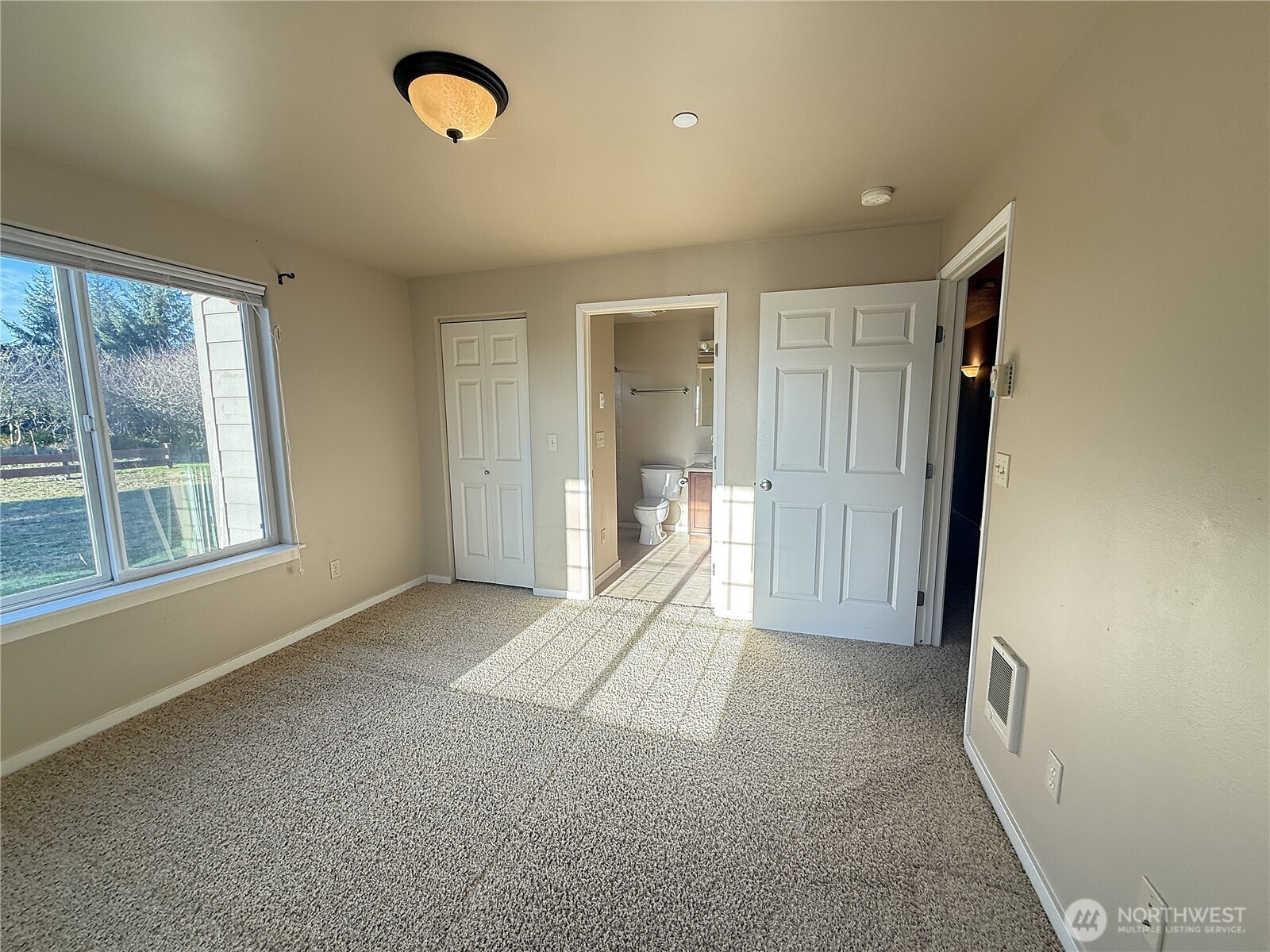 978 Point Brown Avenue SE #3, Ocean Shores, WA 98569