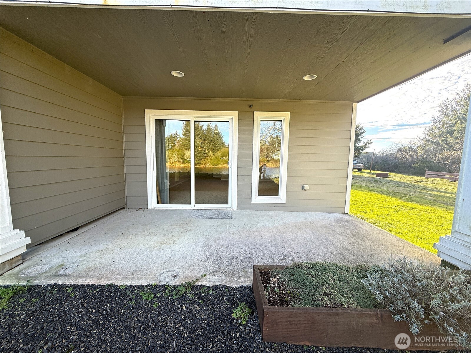 978 Point Brown Avenue SE #3, Ocean Shores, WA 98569