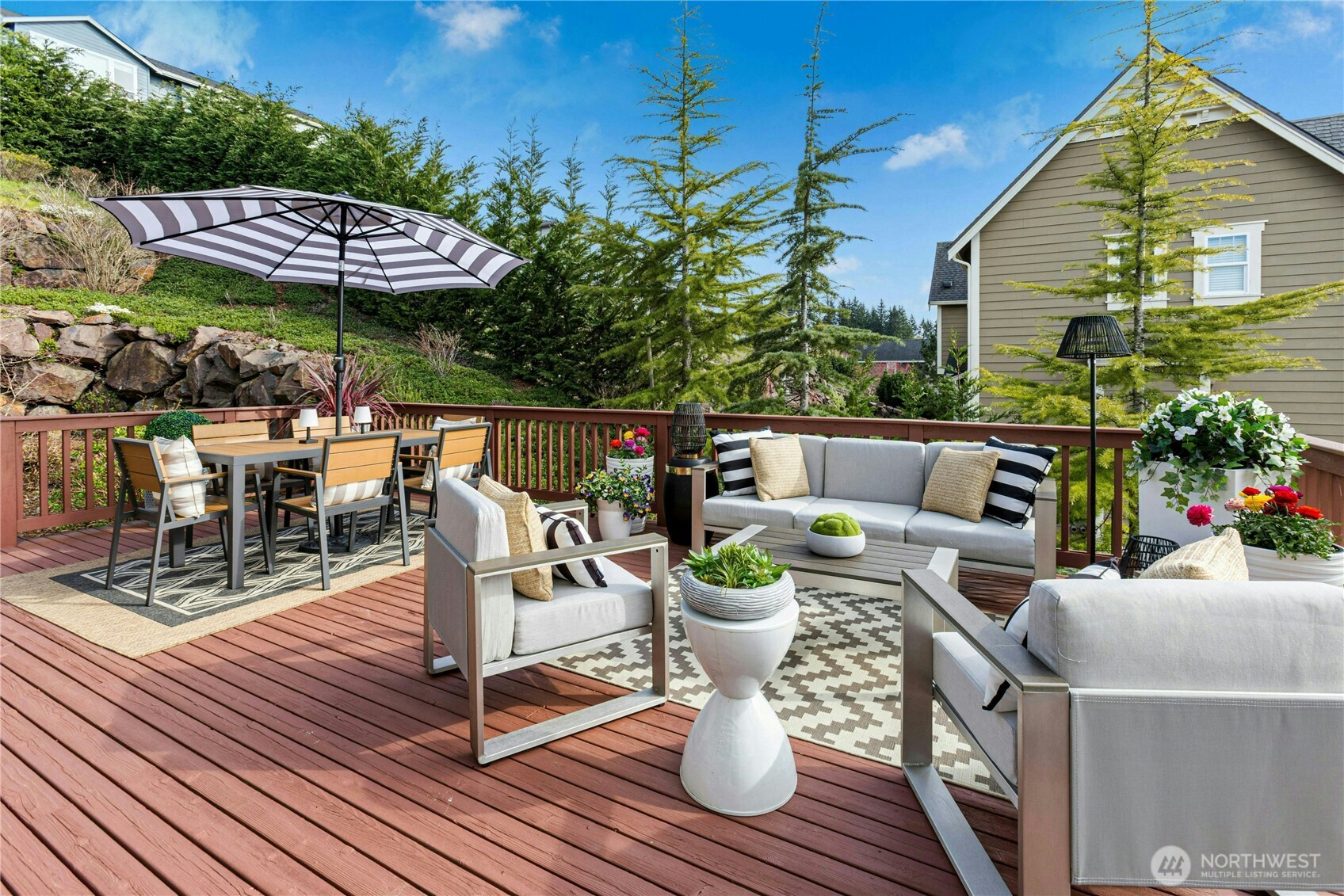 7098 170Th Avenue SE, Bellevue, WA 98006