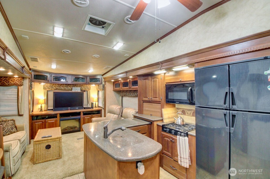 245 Schinn Canyon Court , Deming, WA 98244