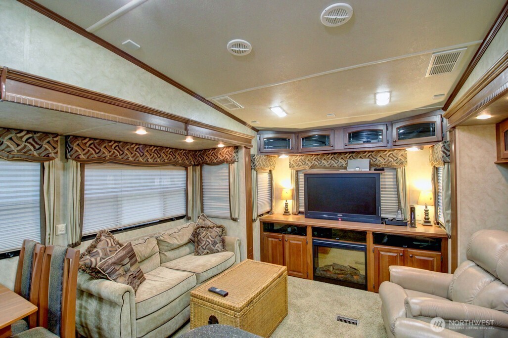 245 Schinn Canyon Court , Deming, WA 98244