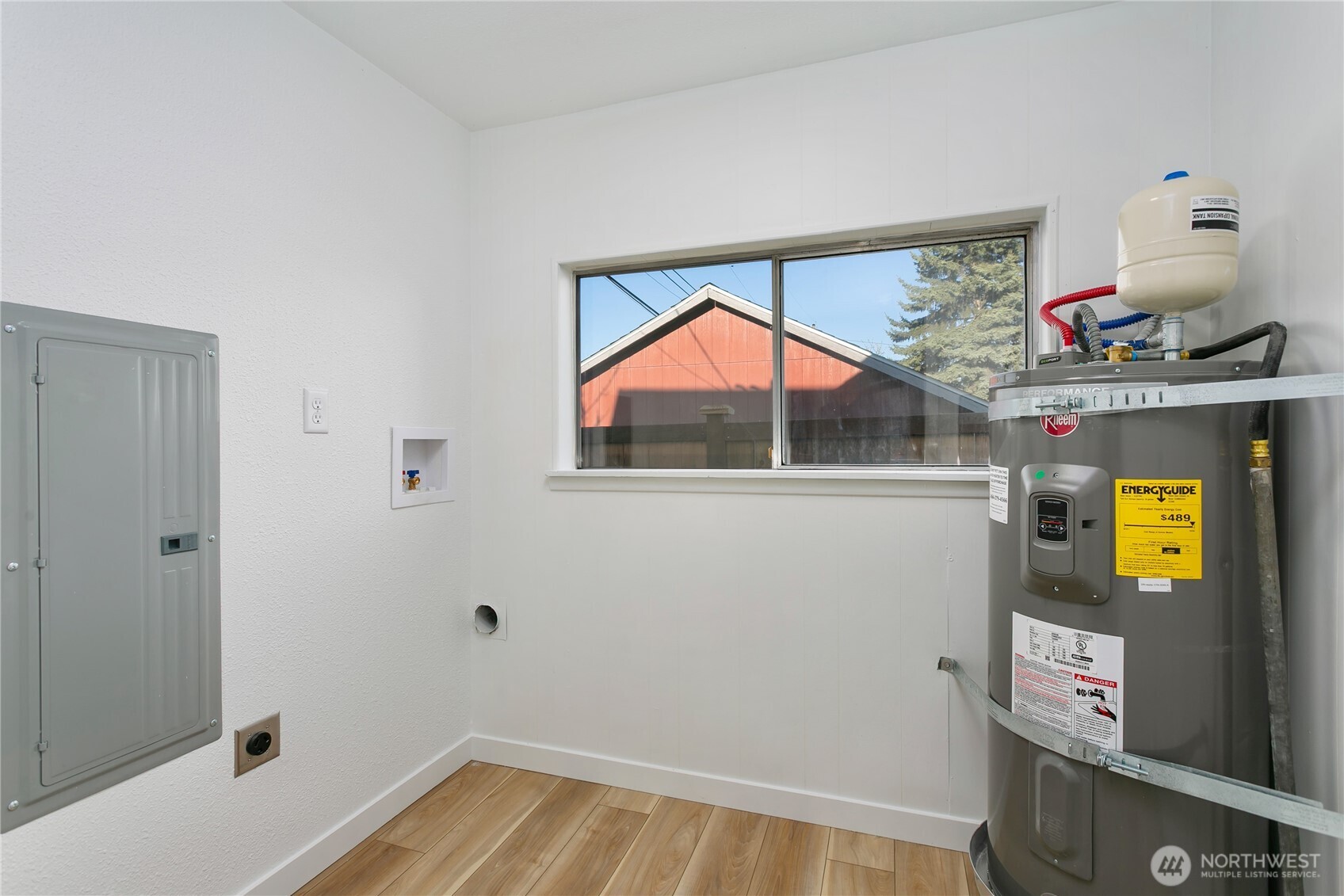 3529 E F Street , Tacoma, WA 98404