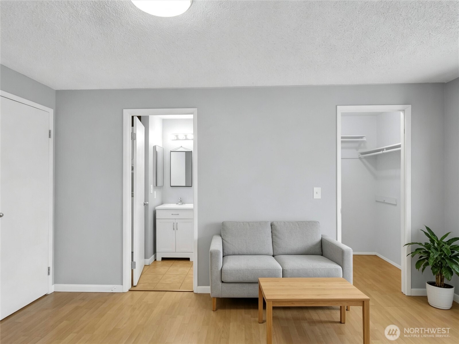 1313 W James Street #11, Kent, WA 98032