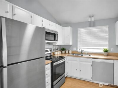 1313 W James Street #11, Kent, WA 98032 - Photo 6