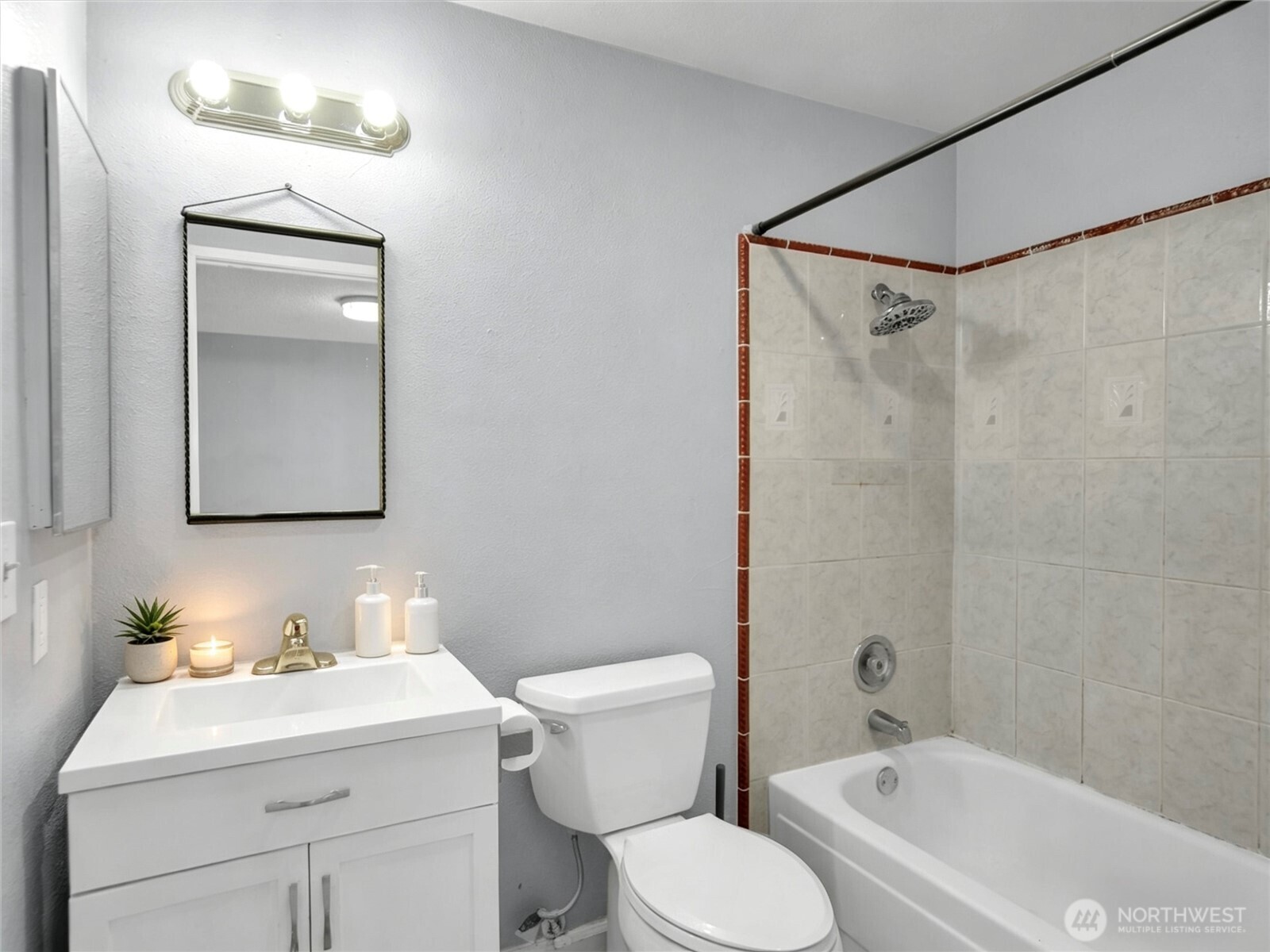 1313 W James Street #11, Kent, WA 98032