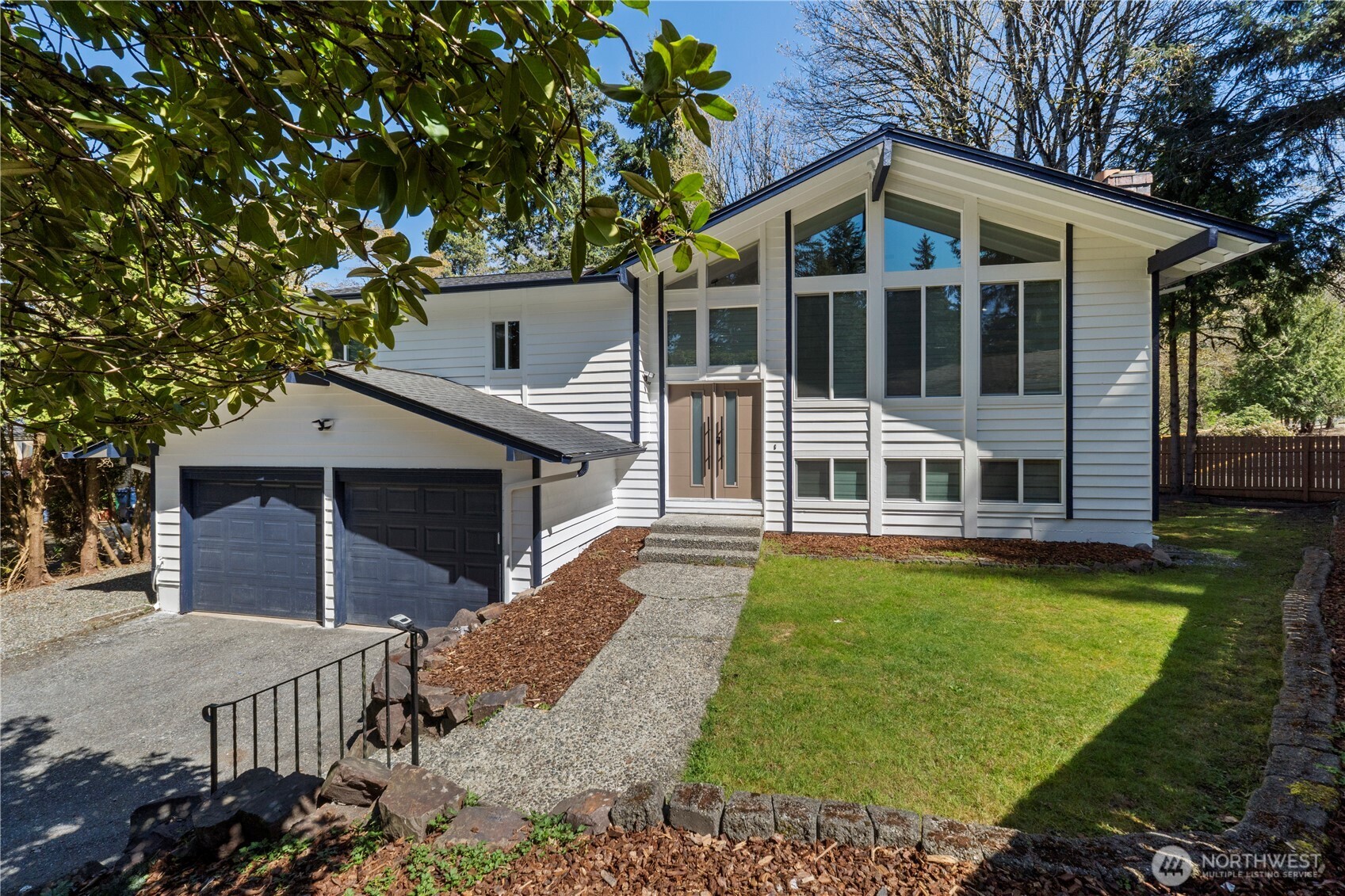 10518 165th Place NE, Redmond, WA 98052-2762