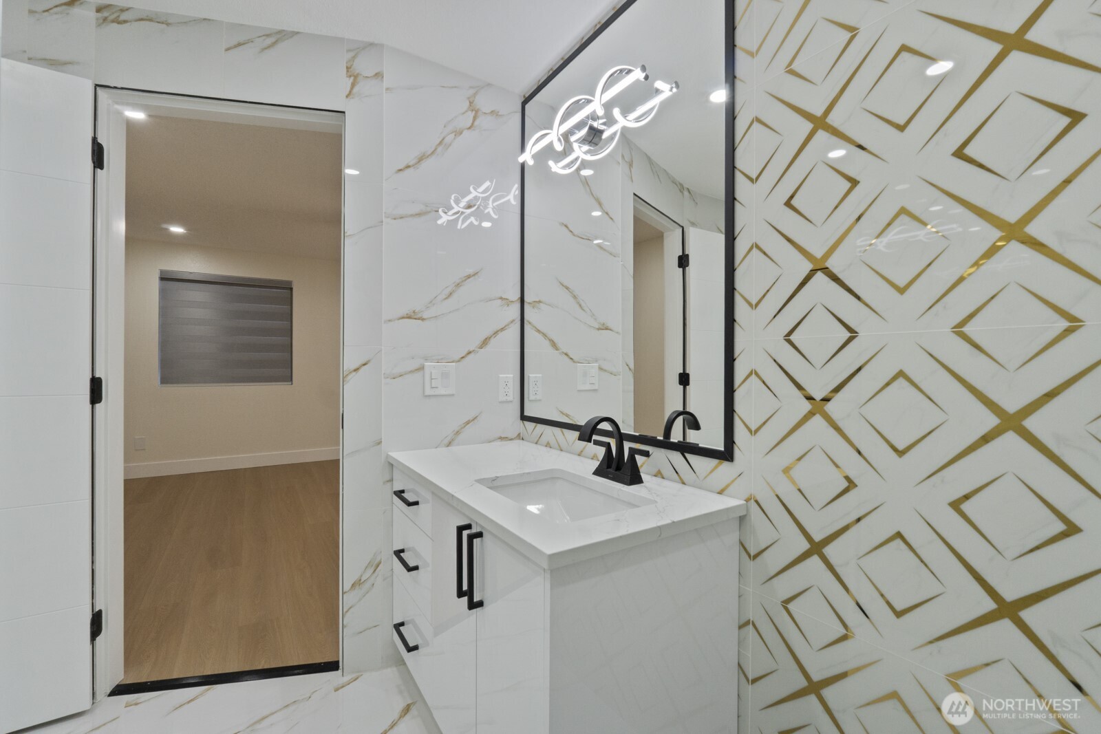 10518 165th Place NE, Redmond, WA 98052-2762