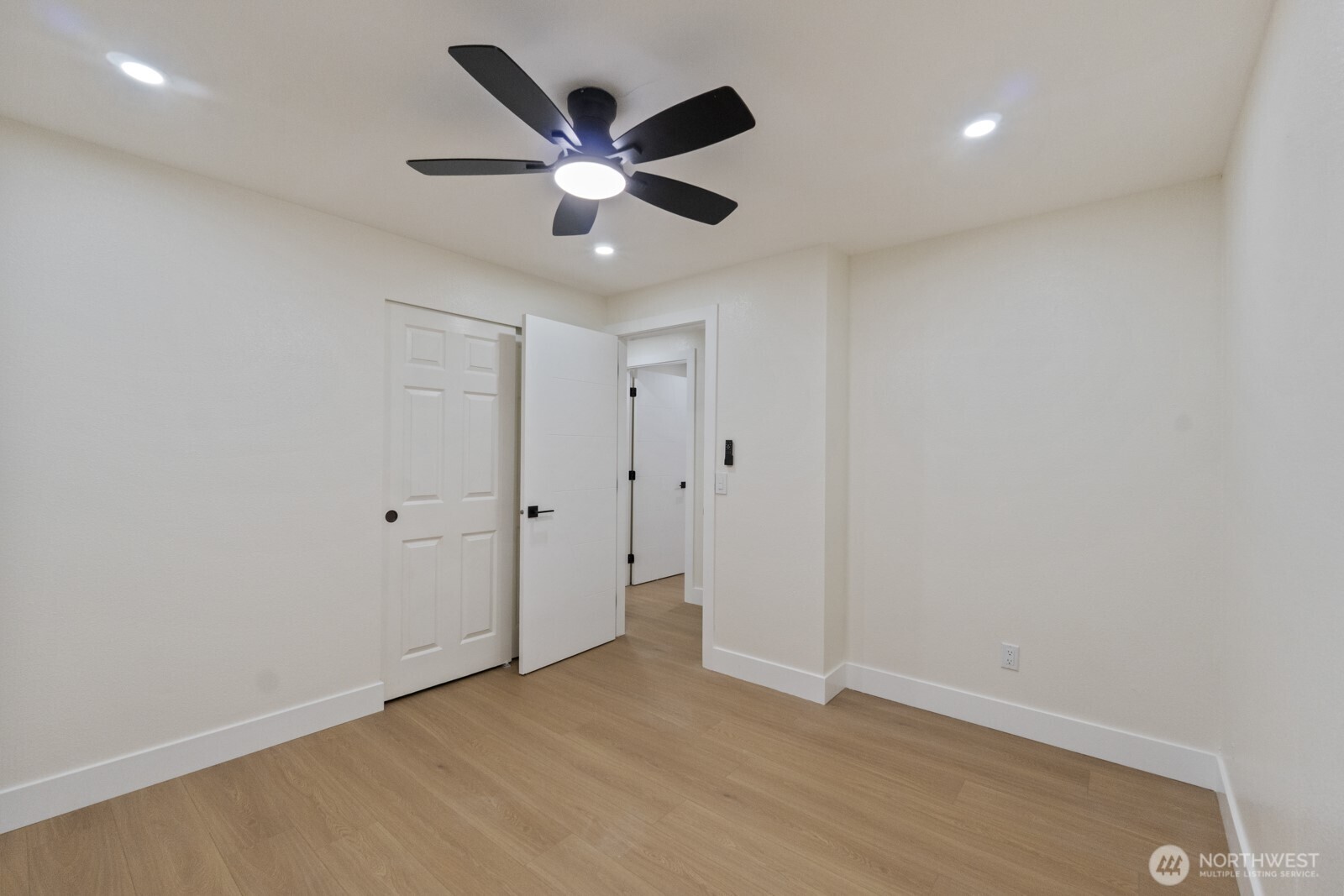 10518 165th Place NE, Redmond, WA 98052-2762