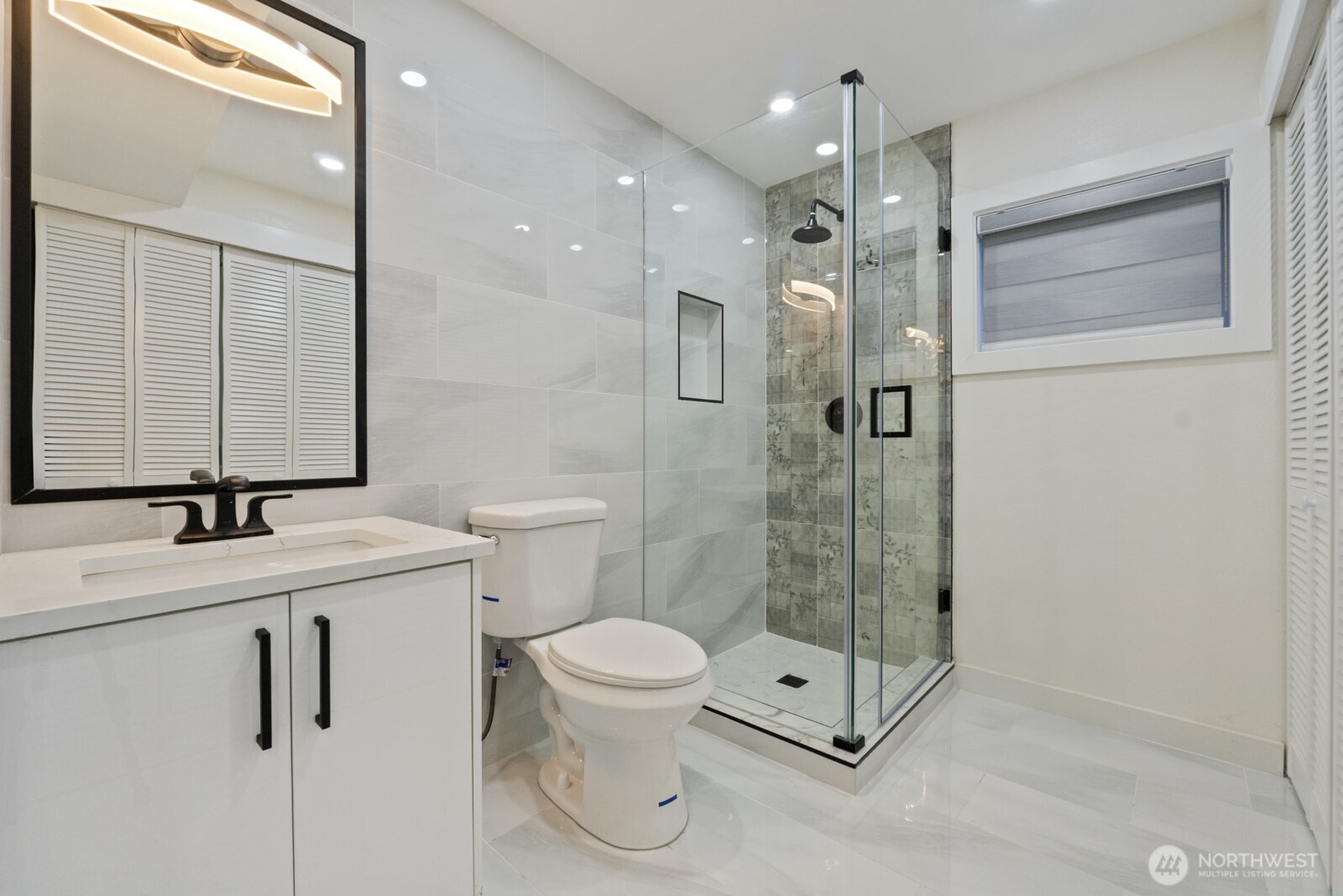 10518 165th Place NE, Redmond, WA 98052-2762