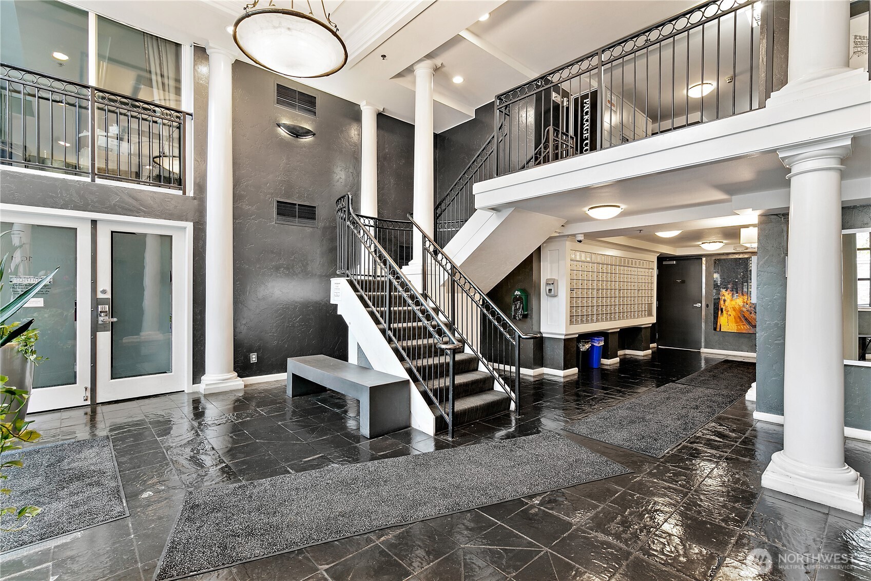 425 Vine Street #610, Seattle, WA 98121