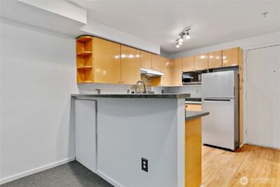 425 Vine Street #610, Seattle, WA 98121 - Photo 8