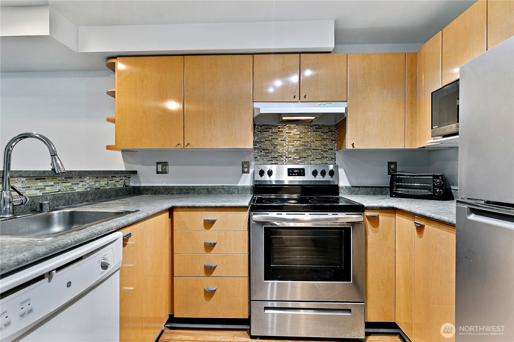 425 Vine Street #610, Seattle, WA 98121