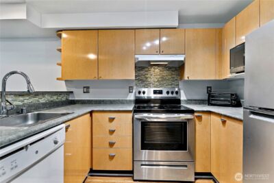 425 Vine Street #610, Seattle, WA 98121 - Photo 9