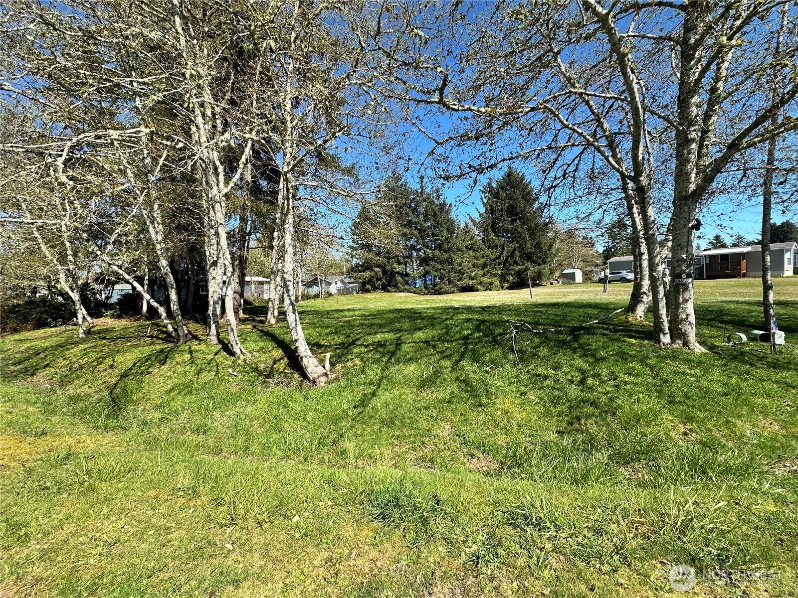 732 Edgewood Avenue NE, Ocean Shores, WA 98569