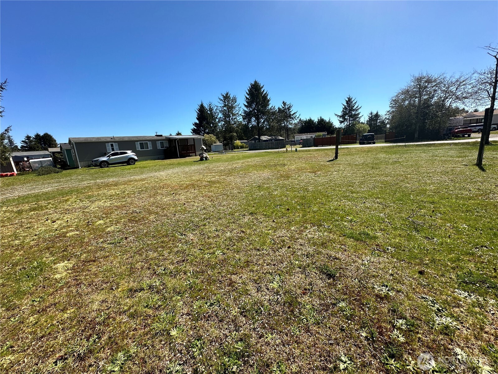 732 Edgewood Avenue NE, Ocean Shores, WA 98569