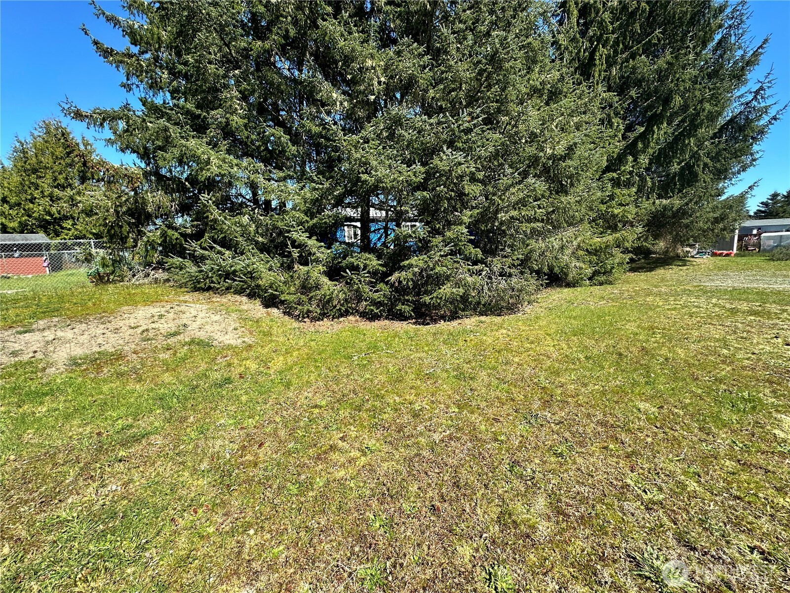 732 Edgewood Avenue NE, Ocean Shores, WA 98569