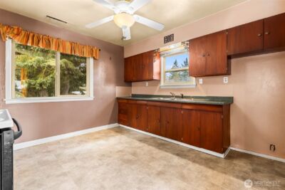 1014 and 1014 1/2 So. Lawrence Street , Tacoma, WA 98405 - Photo 15
