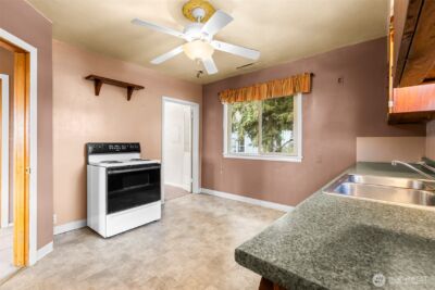 1014 and 1014 1/2 So. Lawrence Street , Tacoma, WA 98405 - Photo 16