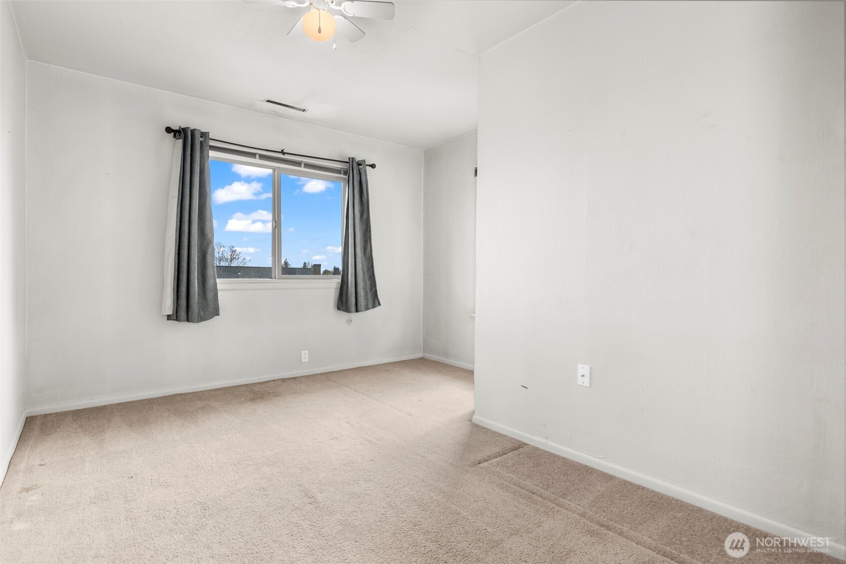 1014 and 1014 1/2 So. Lawrence Street , Tacoma, WA 98405
