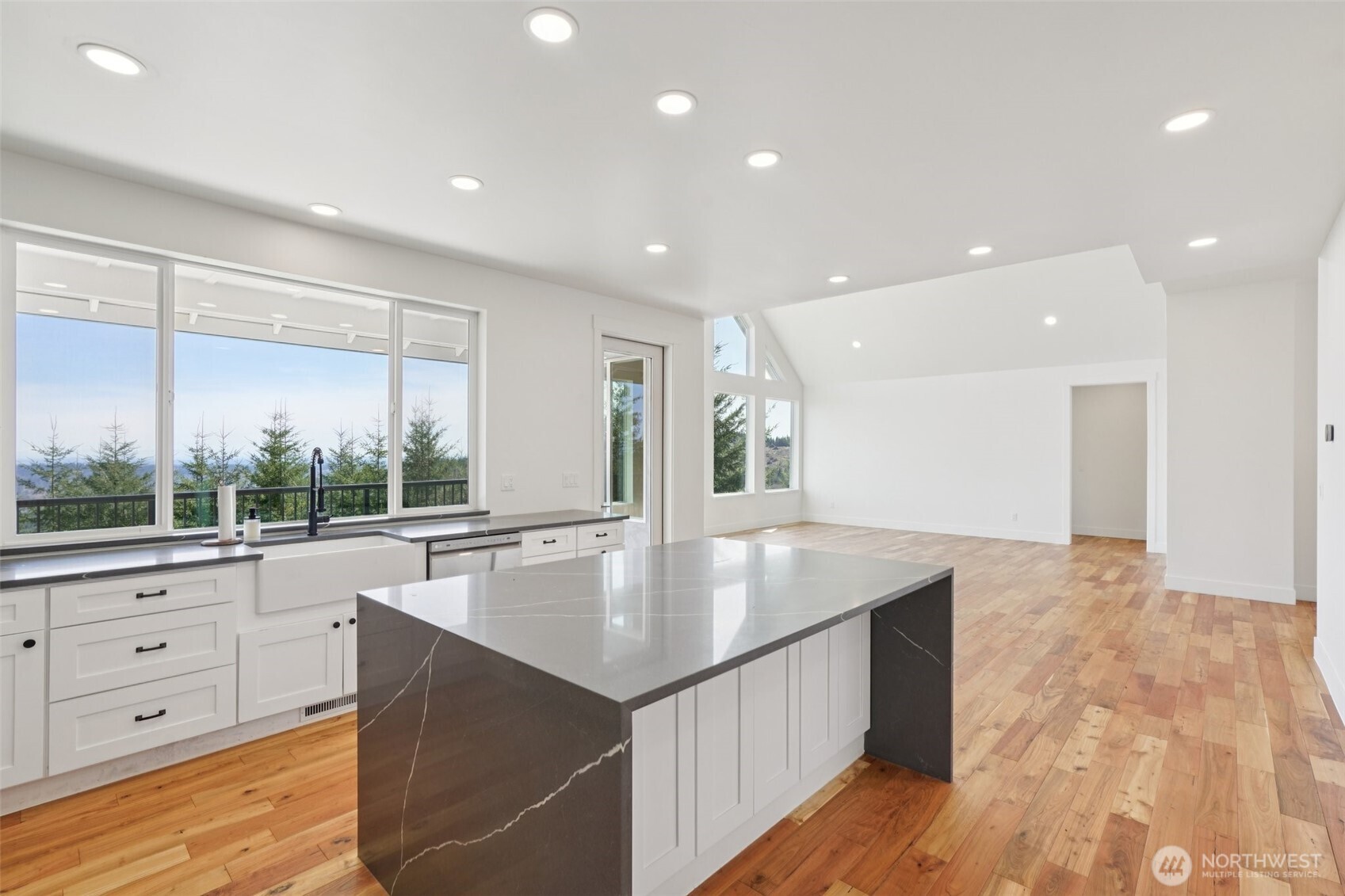 209 High Bank Lane , Woodland, WA 98674