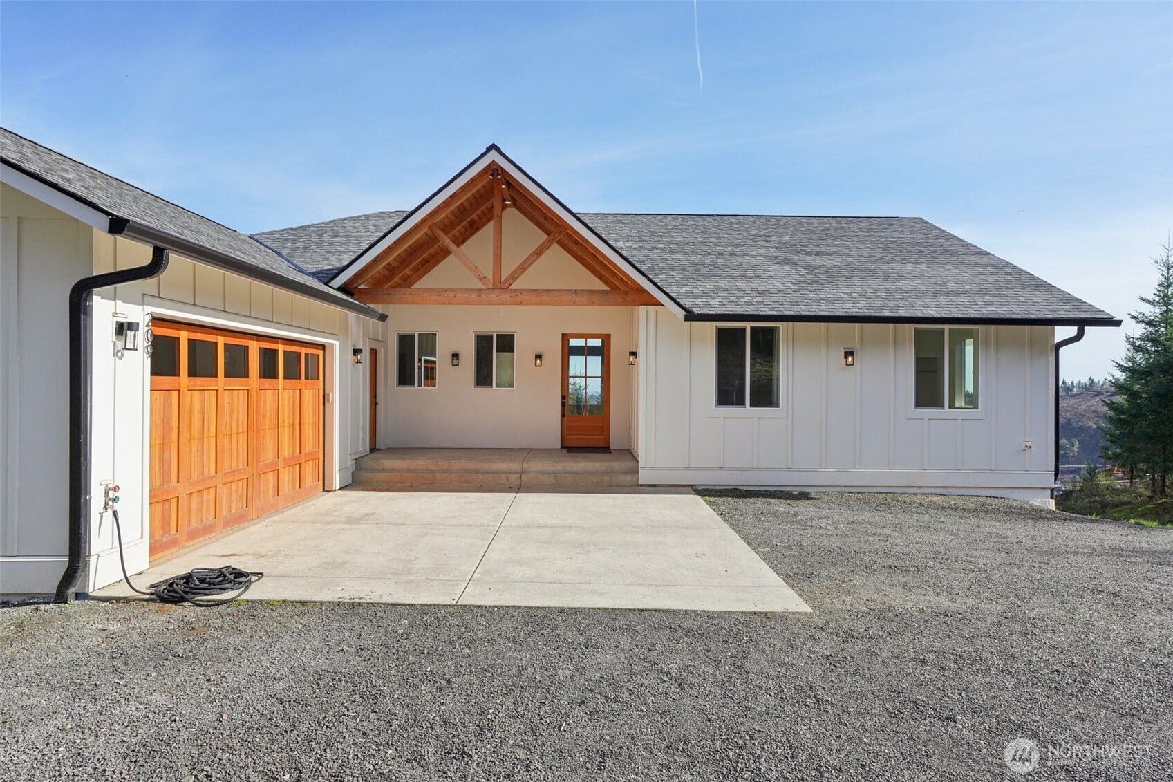 209 High Bank Lane , Woodland, WA 98674
