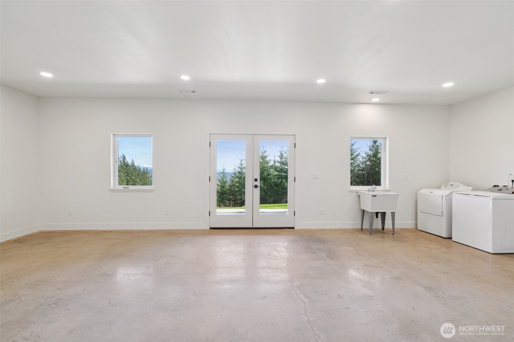 209 High Bank Lane , Woodland, WA 98674