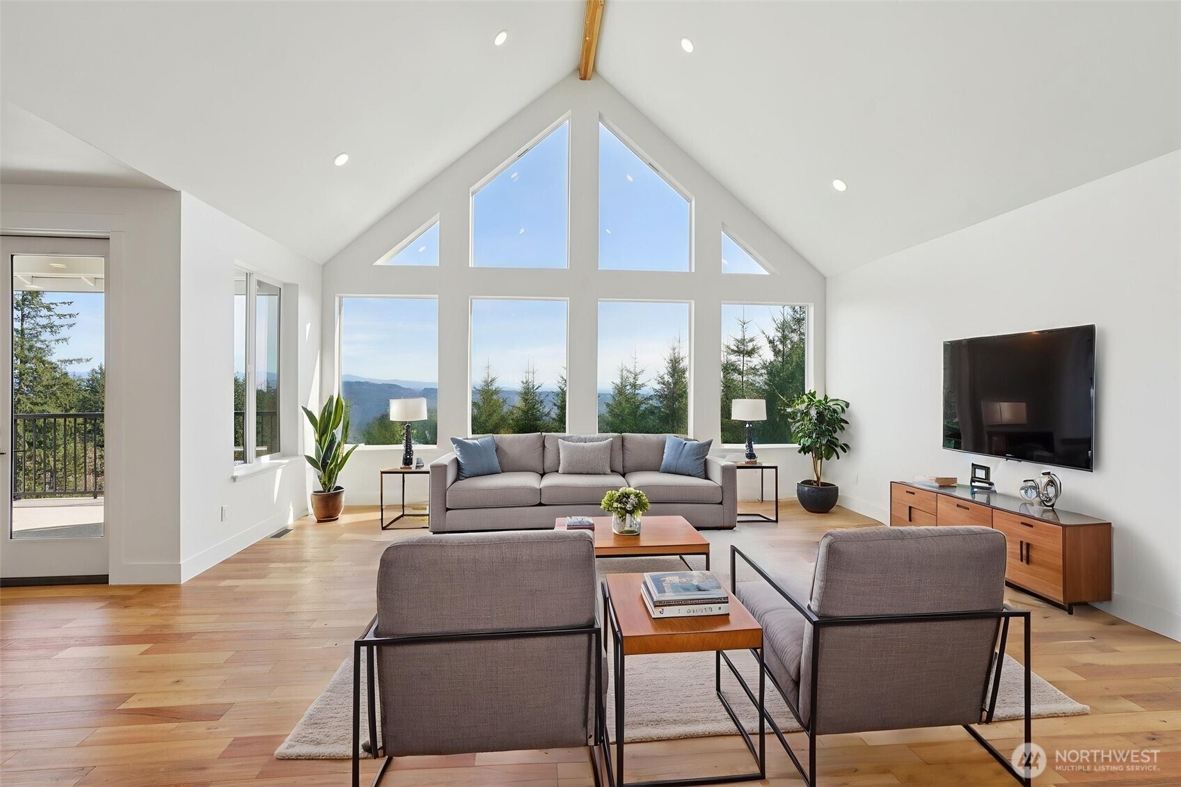 209 High Bank Lane , Woodland, WA 98674