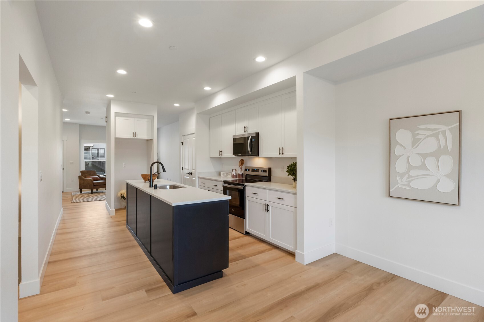 117 Orchard Avenue S #B, Eatonville, WA 98328