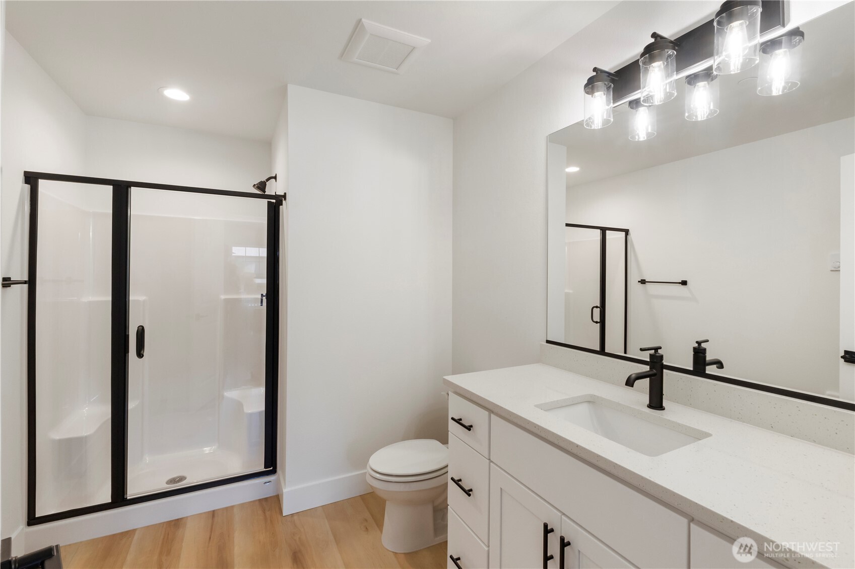 117 Orchard Avenue S #B, Eatonville, WA 98328