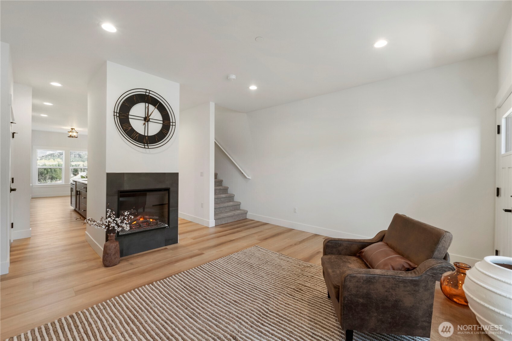 117 Orchard Avenue S #B, Eatonville, WA 98328